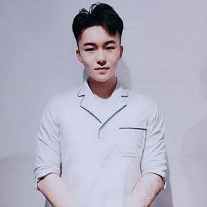 九亿
